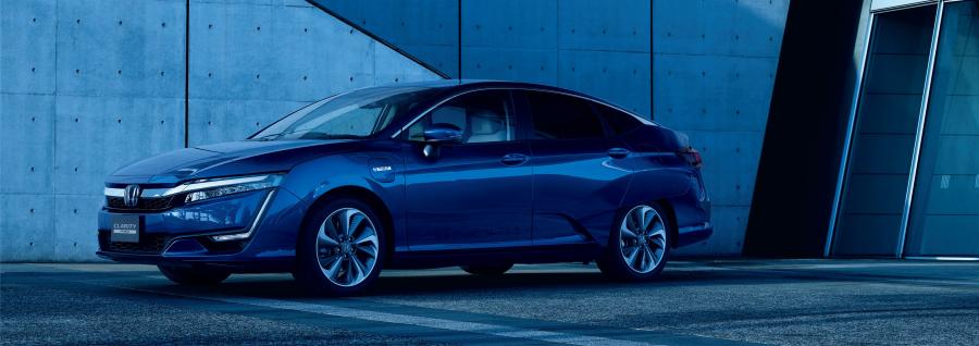  Honda Clarity Plug-In Hybrid 2018 года  (JP) (фото 6 из 11)